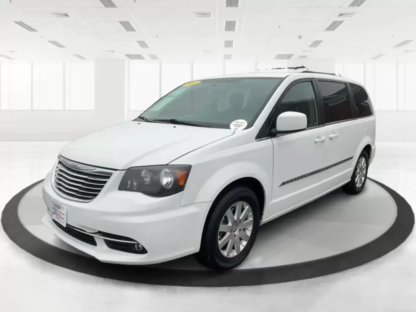 2016 Chrysler Town and Country Touring (2C4RC1BG6GR) with an Pentastar 3.6L V-6 DOHC engine, located at 1951 S Dayton Lakeview Rd., New Carlisle, OH, 45344, (937) 908-9800, 39.890999, -84.050255 - 2016 Chrysler Town and Country Touring - Photo#7
