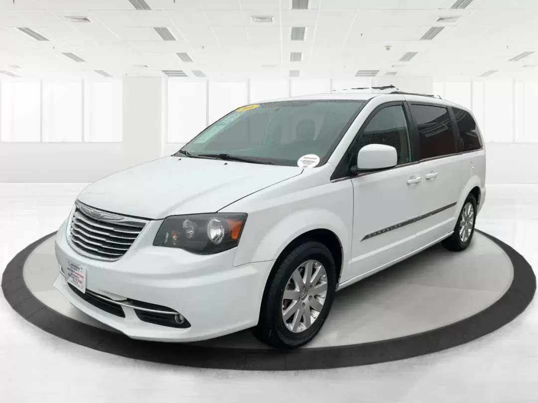 2016 Chrysler Town and Country Touring (2C4RC1BG6GR) with an Pentastar 3.6L V-6 DOHC engine, located at 1951 S Dayton Lakeview Rd., New Carlisle, OH, 45344, (937) 908-9800, 39.890999, -84.050255 - 2016 Chrysler Town and Country Touring - Photo#7