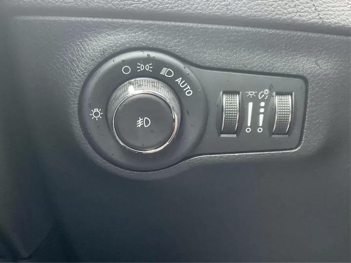 2018 Jeep Compass Latitude 4x4 (3C4NJDBB1JT) with an Other engine, located at 1951 S Dayton Lakeview Rd., New Carlisle, OH, 45344, (937) 908-9800, 39.890999, -84.050255 - Photo#15