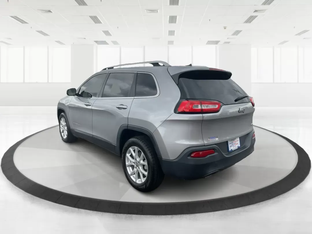 2014 Jeep Cherokee Latitude (1C4PJLCB4EW) with an Other engine, located at 1951 S Dayton Lakeview Rd., New Carlisle, OH, 45344, (937) 908-9800, 39.890999, -84.050255 - Photo#2