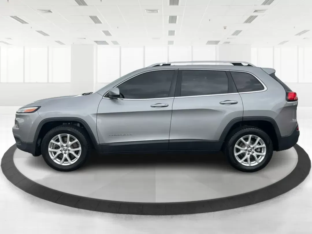 2014 Jeep Cherokee Latitude (1C4PJLCB4EW) with an Other engine, located at 1951 S Dayton Lakeview Rd., New Carlisle, OH, 45344, (937) 908-9800, 39.890999, -84.050255 - Photo#3