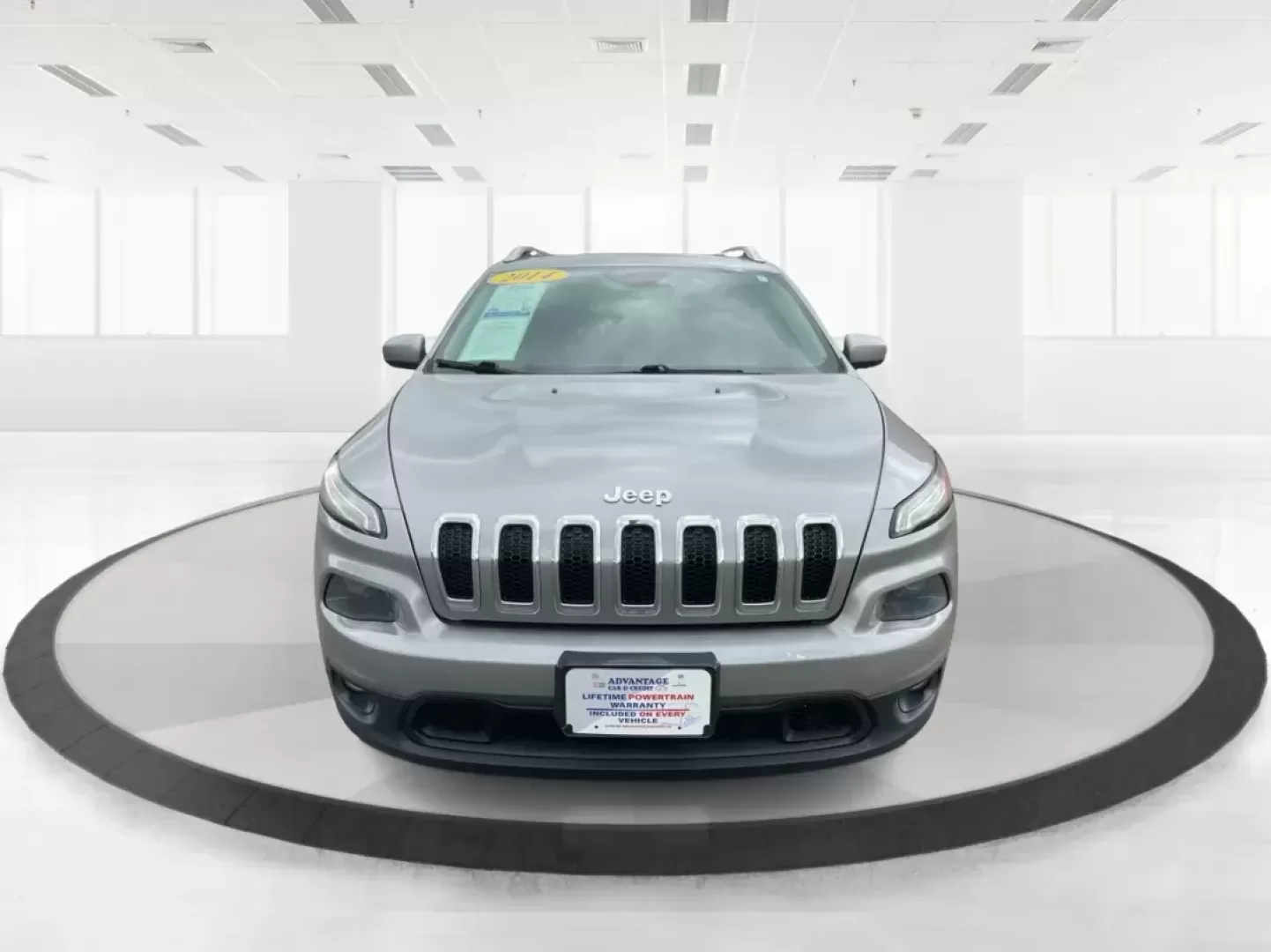 2014 Jeep Cherokee Latitude (1C4PJLCB4EW) with an Other engine, located at 1951 S Dayton Lakeview Rd., New Carlisle, OH, 45344, (937) 908-9800, 39.890999, -84.050255 - Photo#5