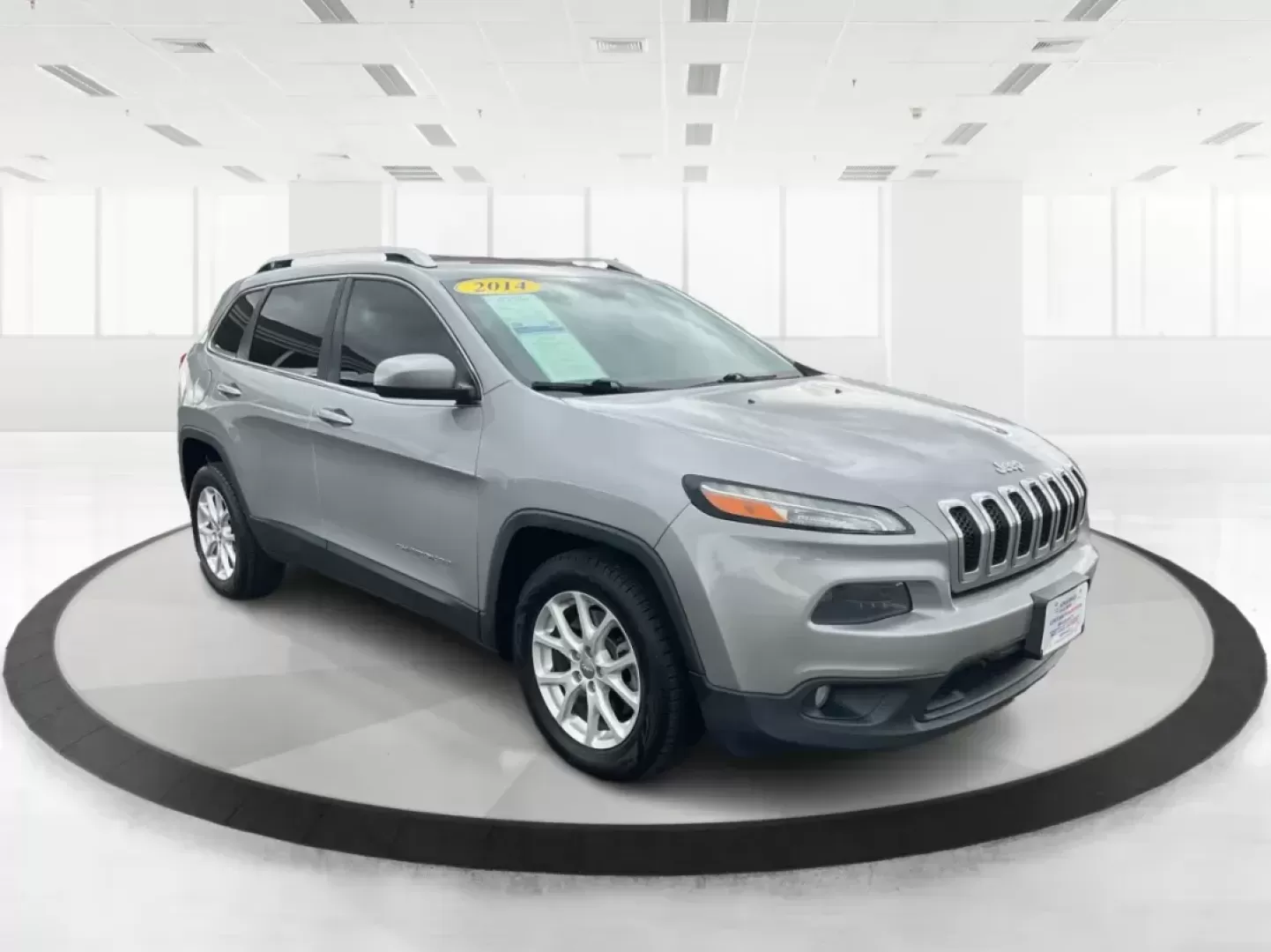2014 Jeep Cherokee Latitude (1C4PJLCB4EW) with an Other engine, located at 1951 S Dayton Lakeview Rd., New Carlisle, OH, 45344, (937) 908-9800, 39.890999, -84.050255 - Photo#6