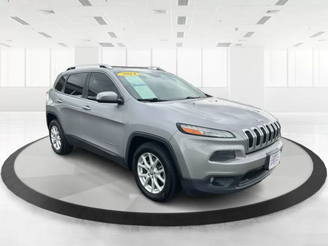 2014 Jeep Cherokee Latitude (1C4PJLCB4EW) with an Other engine, located at 1951 S Dayton Lakeview Rd., New Carlisle, OH, 45344, (937) 908-9800, 39.890999, -84.050255 - Photo#6