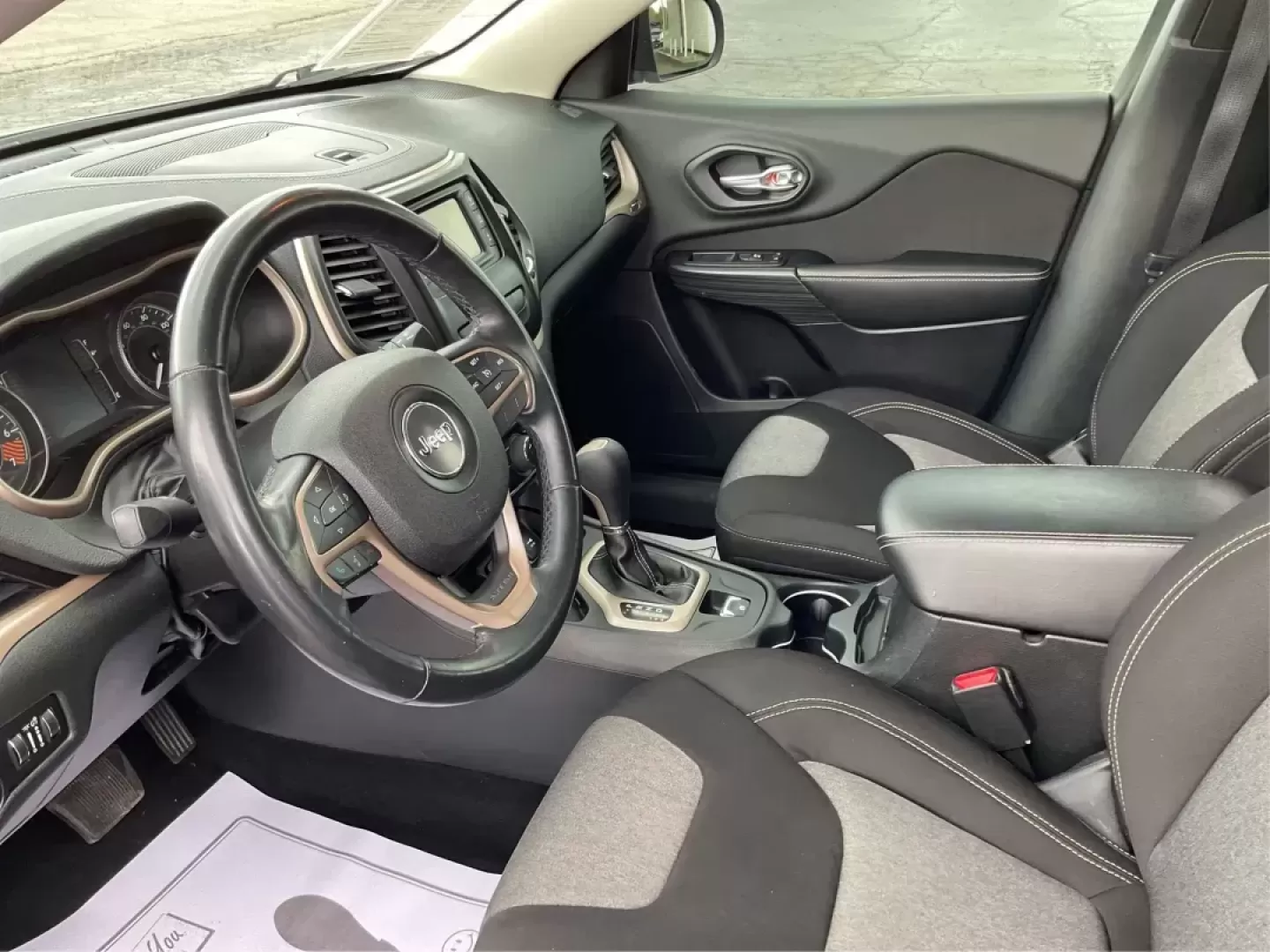 2014 Jeep Cherokee Latitude (1C4PJLCB4EW) with an Other engine, located at 1951 S Dayton Lakeview Rd., New Carlisle, OH, 45344, (937) 908-9800, 39.890999, -84.050255 - Photo#7