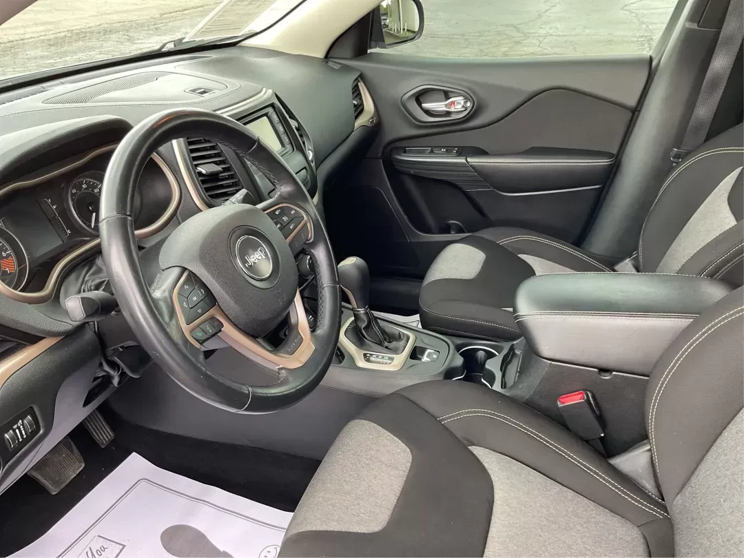 2014 Jeep Cherokee Latitude (1C4PJLCB4EW) with an Other engine, located at 1951 S Dayton Lakeview Rd., New Carlisle, OH, 45344, (937) 908-9800, 39.890999, -84.050255 - Photo#7
