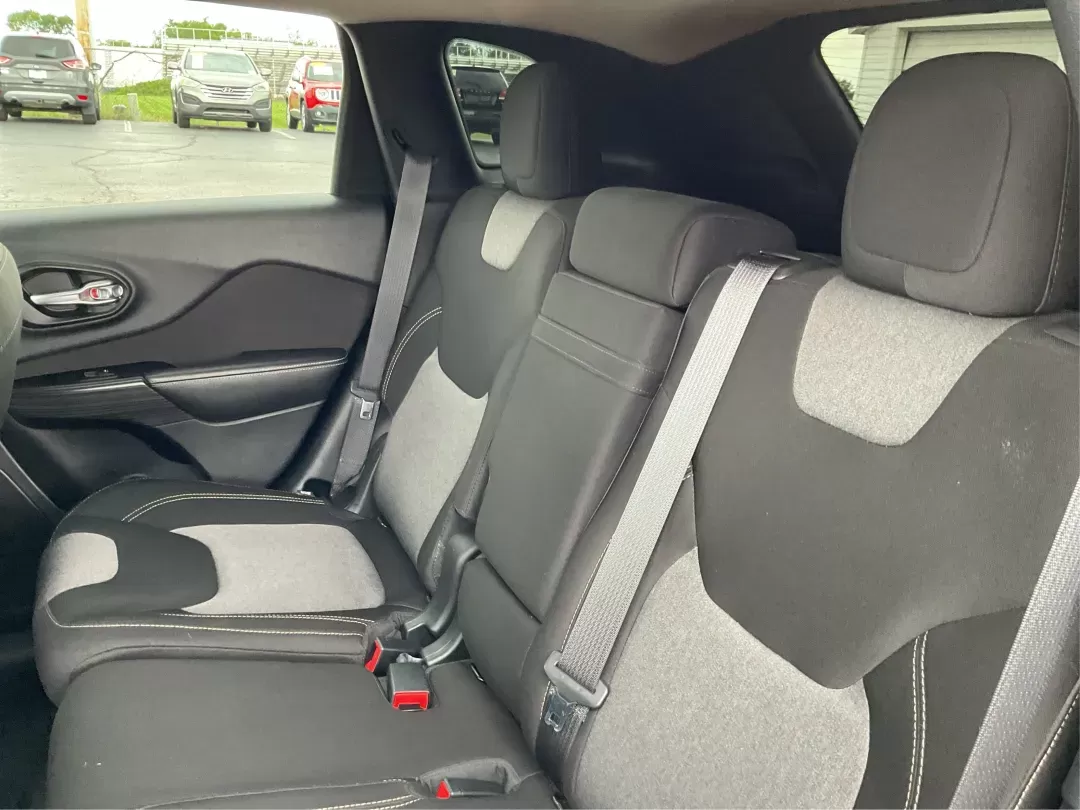 2014 Jeep Cherokee Latitude (1C4PJLCB4EW) with an Other engine, located at 1951 S Dayton Lakeview Rd., New Carlisle, OH, 45344, (937) 908-9800, 39.890999, -84.050255 - Photo#8