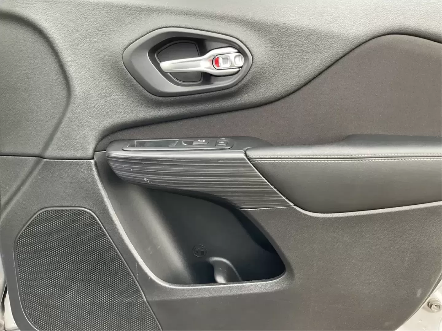 2014 Jeep Cherokee Latitude (1C4PJLCB4EW) with an Other engine, located at 1951 S Dayton Lakeview Rd., New Carlisle, OH, 45344, (937) 908-9800, 39.890999, -84.050255 - Photo#17