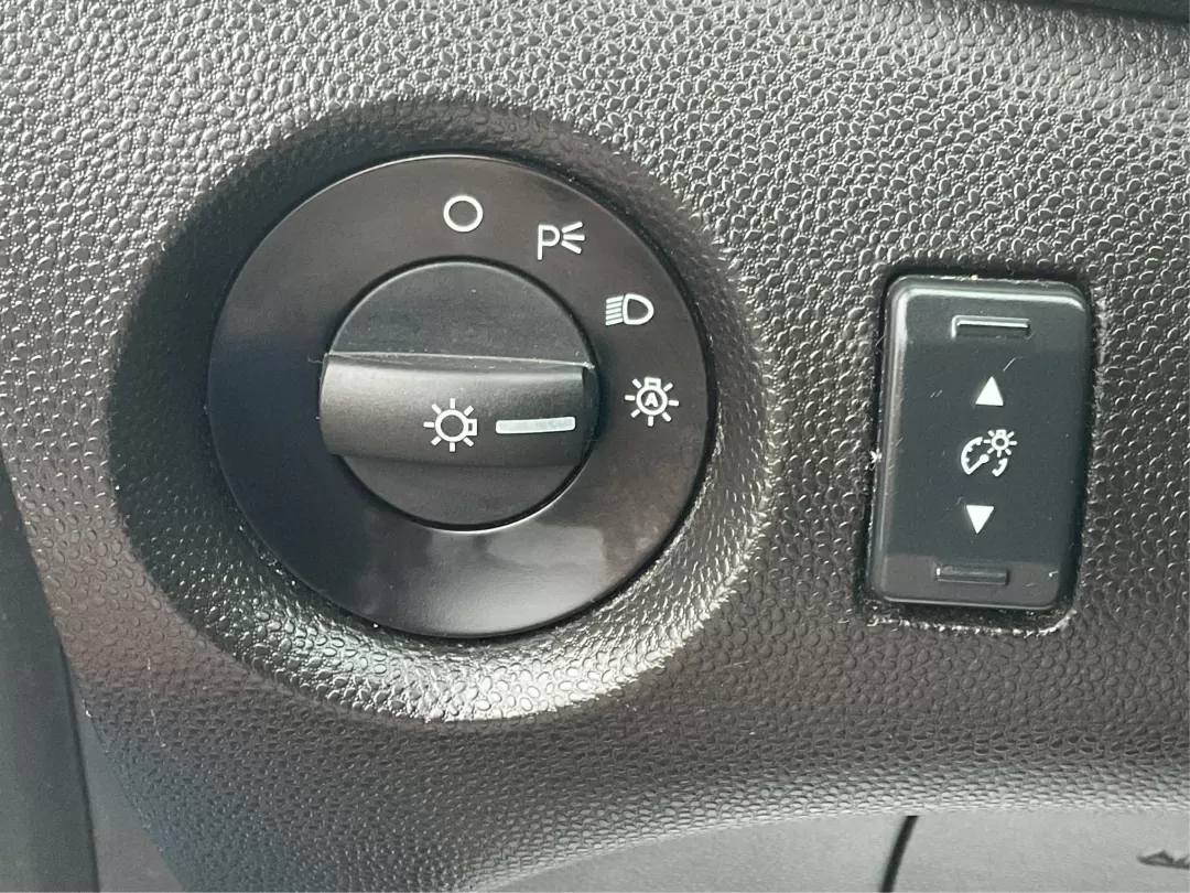 2016 Ford Fiesta SE (3FADP4EJ7GM) with an Other engine, located at 4508 South Dixie Dr, Moraine, OH, 45439, (937) 908-9800, 39.689976, -84.218452 - 2016 Ford Fiesta SE - Photo#15