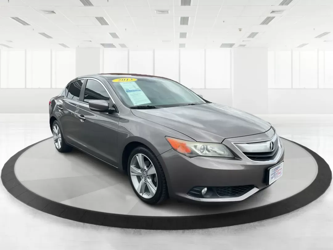 2013 Acura ILX 2.0L (19VDE1F7XDE) with an 2L I-4 i-VTEC variable valve control engine, located at 401 Woodman Dr, Riverside, OH, 45431, (937) 908-9800, 39.760899, -84.123421 - 2013 Acura ILX 2.0L - Photo#6