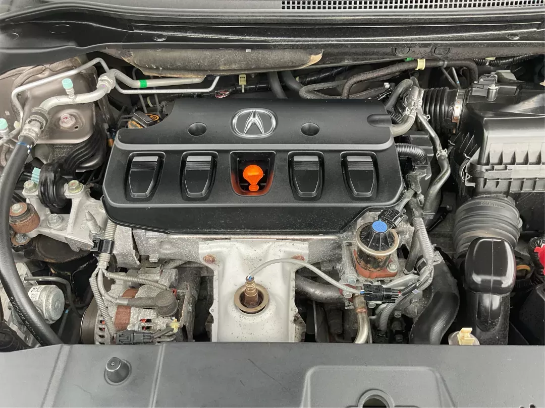 2013 Acura ILX 2.0L (19VDE1F7XDE) with an 2L I-4 i-VTEC variable valve control engine, located at 401 Woodman Dr, Riverside, OH, 45431, (937) 908-9800, 39.760899, -84.123421 - 2013 Acura ILX 2.0L - Photo#9