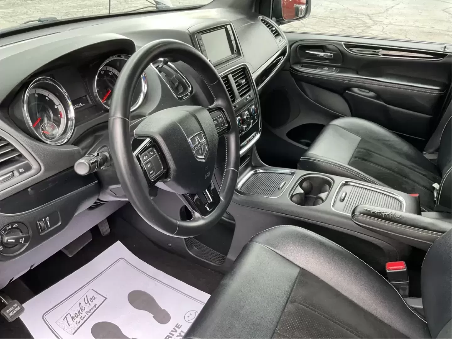 2016 Dodge Grand Caravan SXT (2C4RDGCG6GR) with an Pentastar 3.6L V-6 DOHC engine, located at 880 E. National Road, Vandalia, OH, 45377, (937) 908-9800, 39.891918, -84.183594 - Photo#8