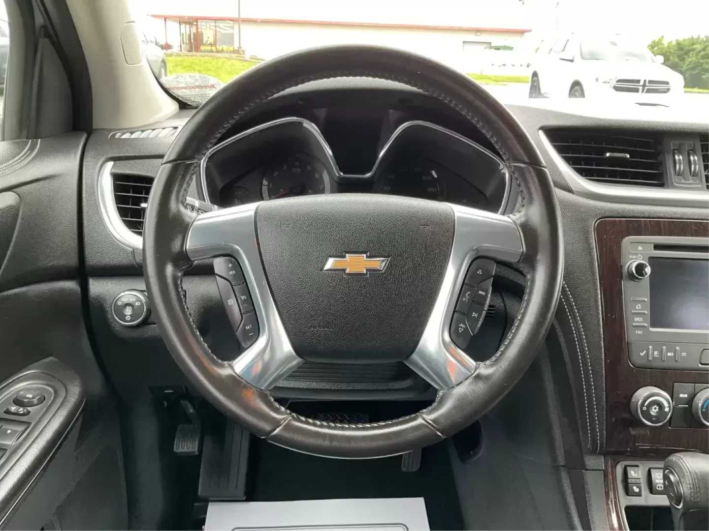 2017 Chevrolet Traverse 1LT (1GNKRGKD3HJ) with an 3.6L V-6 gasoline direct injection engine, located at 401 Woodman Dr, Riverside, OH, 45431, (937) 908-9800, 39.760899, -84.123421 - Photo#14
