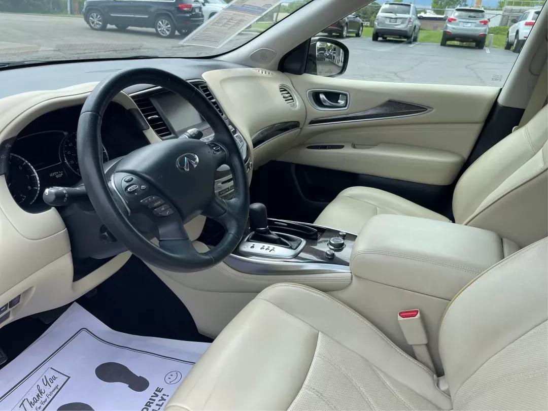 2015 Infiniti QX60 Base (5N1AL0MM9FC) with an Other engine, located at 880 E. National Road, Vandalia, OH, 45377, (937) 908-9800, 39.891918, -84.183594 - 2015 Infiniti QX60 Base - Photo#8