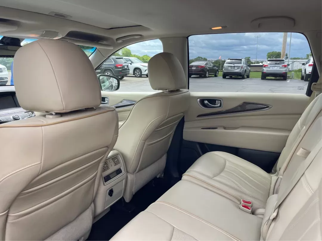 2015 Infiniti QX60 Base (5N1AL0MM9FC) with an Other engine, located at 880 E. National Road, Vandalia, OH, 45377, (937) 908-9800, 39.891918, -84.183594 - 2015 Infiniti QX60 Base - Photo#9