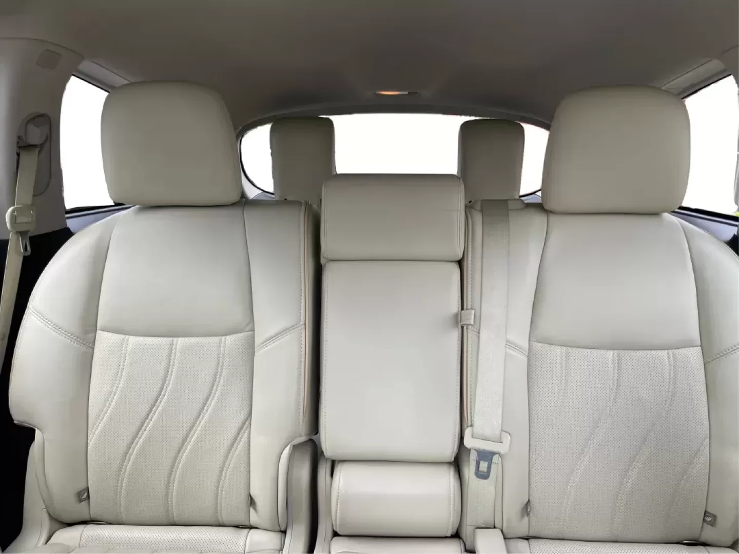 2015 Infiniti QX60 Base (5N1AL0MM9FC) with an Other engine, located at 4508 South Dixie Dr, Moraine, OH, 45439, (937) 908-9800, 39.689976, -84.218452 - Photo#12