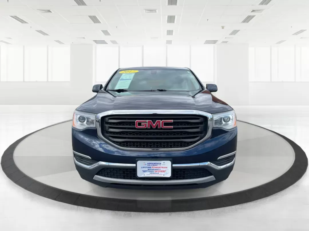 2017 GMC Acadia SLE-1 (1GKKNKLA5HZ) with an 2.5L I-4 gasoline direct injection engine, located at 1230 East Main St, Xenia, OH, 45385, (937) 908-9800, 39.688026, -83.910172 - 2017 GMC Acadia SLE-1 - Photo#6