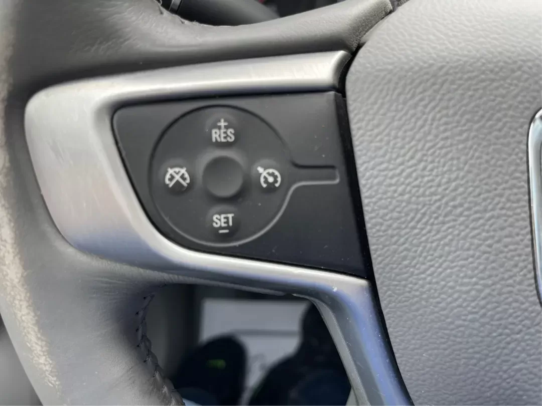 2017 GMC Acadia SLE-1 (1GKKNKLA5HZ) with an 2.5L I-4 gasoline direct injection engine, located at 1230 East Main St, Xenia, OH, 45385, (937) 908-9800, 39.688026, -83.910172 - 2017 GMC Acadia SLE-1 - Photo#15