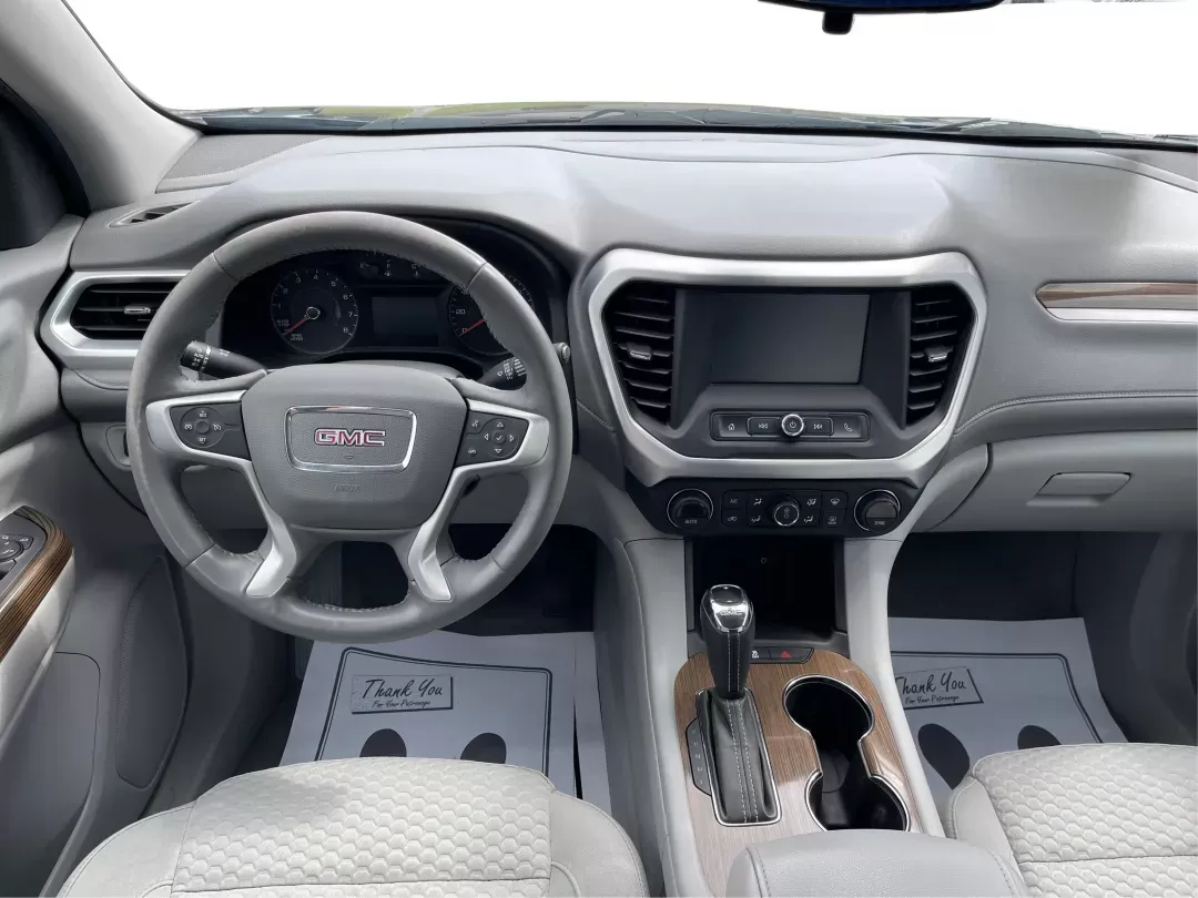 2017 GMC Acadia SLE-1 (1GKKNKLA5HZ) with an 2.5L I-4 gasoline direct injection engine, located at 1230 East Main St, Xenia, OH, 45385, (937) 908-9800, 39.688026, -83.910172 - 2017 GMC Acadia SLE-1 - Photo#20