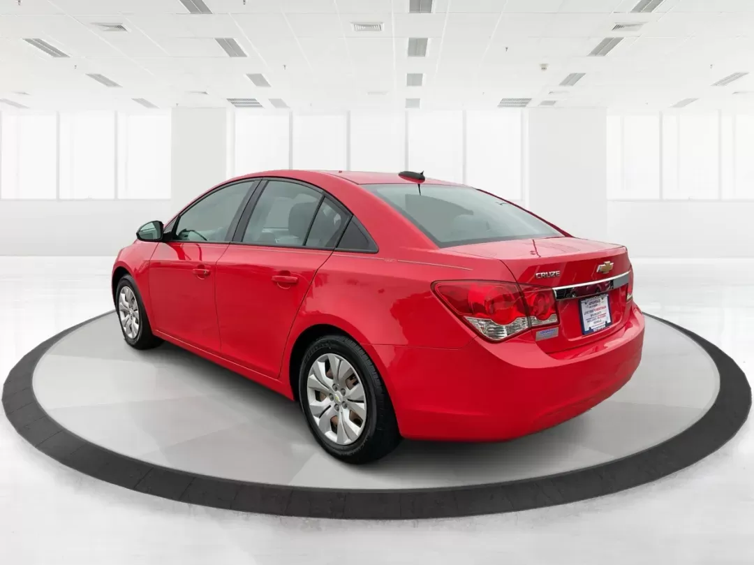 2016 Chevrolet Cruze Limited LS (1G1PC5SH5G7) with an Other engine, located at 1230 East Main St, Xenia, OH, 45385, (937) 908-9800, 39.688026, -83.910172 - 2016 Chevrolet Cruze Limited LS - Photo#4