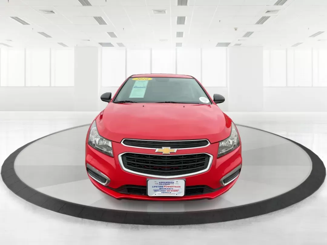 2016 Chevrolet Cruze Limited LS (1G1PC5SH5G7) with an Other engine, located at 1230 East Main St, Xenia, OH, 45385, (937) 908-9800, 39.688026, -83.910172 - 2016 Chevrolet Cruze Limited LS - Photo#6