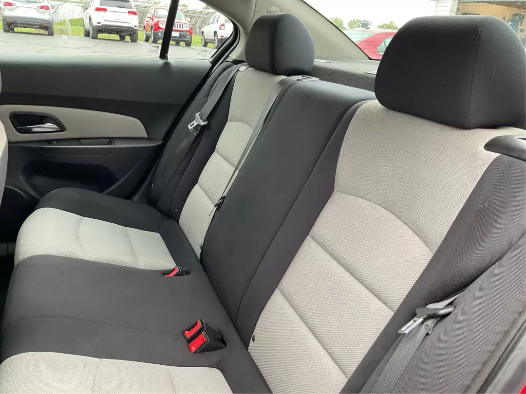 2016 Chevrolet Cruze Limited LS (1G1PC5SH5G7) with an Other engine, located at 1230 East Main St, Xenia, OH, 45385, (937) 908-9800, 39.688026, -83.910172 - 2016 Chevrolet Cruze Limited LS - Photo#9