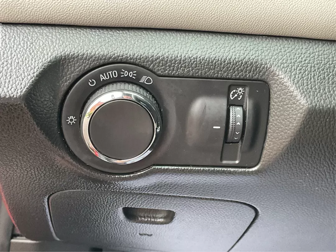 2016 Chevrolet Cruze Limited LS (1G1PC5SH5G7) with an Other engine, located at 1230 East Main St, Xenia, OH, 45385, (937) 908-9800, 39.688026, -83.910172 - 2016 Chevrolet Cruze Limited LS - Photo#16