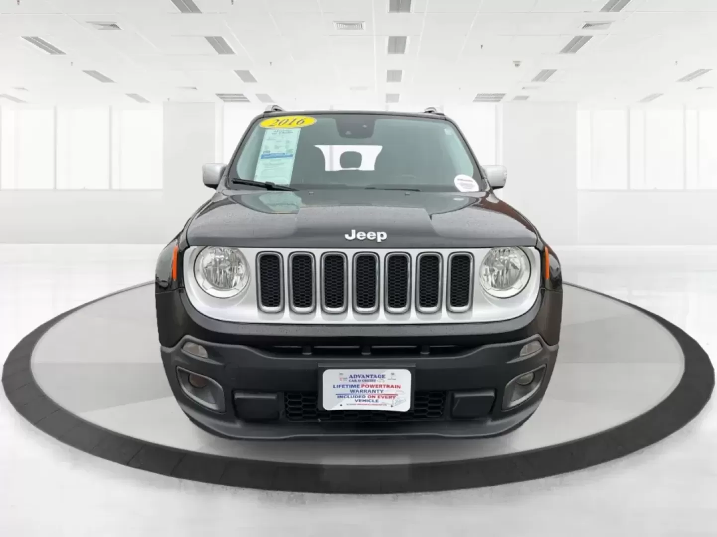 2016 Jeep Renegade Limited (ZACCJADT7GP) with an Tigershark MultiAir 2.4L I-4 variable valve contro engine, located at 880 E. National Road, Vandalia, OH, 45377, (937) 908-9800, 39.891918, -84.183594 - Photo#5