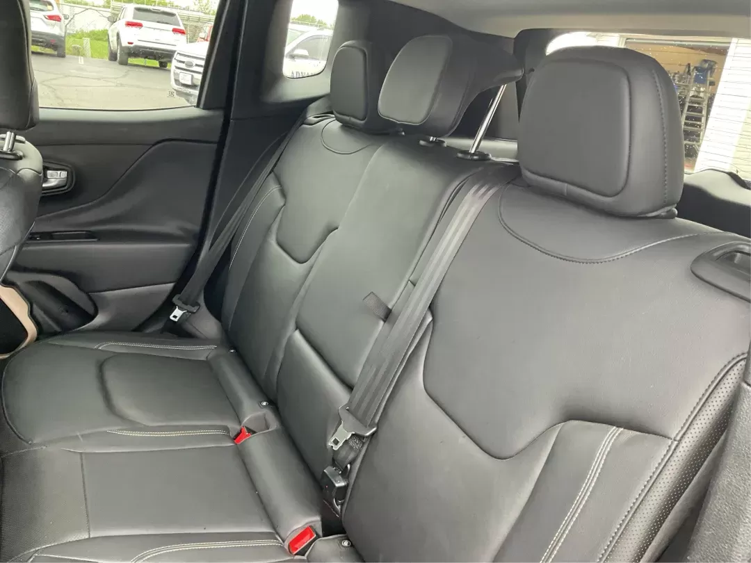 2016 Jeep Renegade Limited (ZACCJADT7GP) with an Tigershark MultiAir 2.4L I-4 variable valve contro engine, located at 8750 N County Rd 25A, Piqua, OH, 45356, (937) 908-9800, 40.164391, -84.232513 - 2016 Jeep Renegade Limited - Photo#8