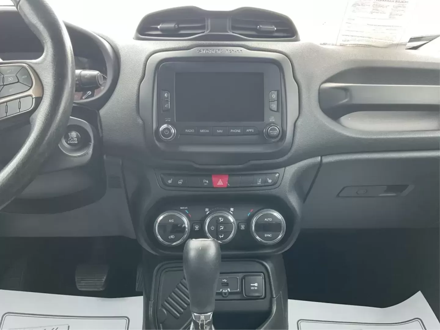 2016 Jeep Renegade Limited (ZACCJADT7GP) with an Tigershark MultiAir 2.4L I-4 variable valve contro engine, located at 880 E. National Road, Vandalia, OH, 45377, (937) 908-9800, 39.891918, -84.183594 - Photo#11