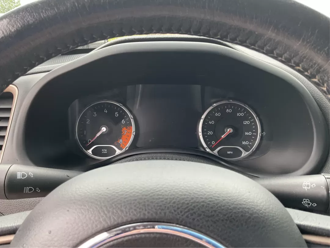 2016 Jeep Renegade Limited (ZACCJADT7GP) with an Tigershark MultiAir 2.4L I-4 variable valve contro engine, located at 8750 N County Rd 25A, Piqua, OH, 45356, (937) 908-9800, 40.164391, -84.232513 - 2016 Jeep Renegade Limited - Photo#13
