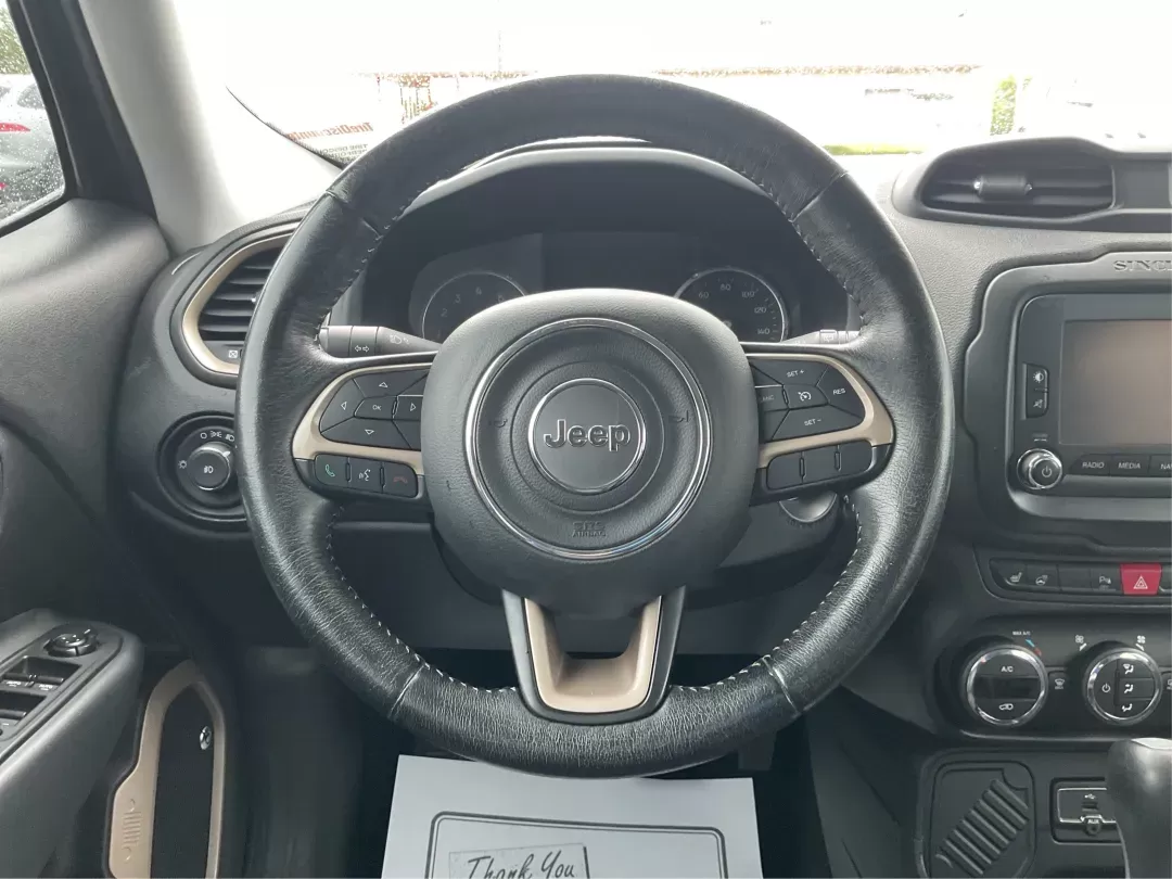 2016 Jeep Renegade Limited (ZACCJADT7GP) with an Tigershark MultiAir 2.4L I-4 variable valve contro engine, located at 8750 N County Rd 25A, Piqua, OH, 45356, (937) 908-9800, 40.164391, -84.232513 - 2016 Jeep Renegade Limited - Photo#14