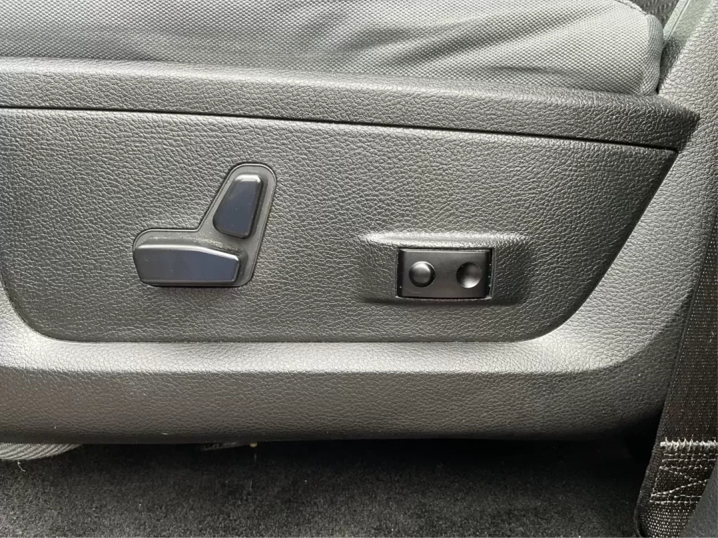 2014 Ram 1500 Lone Star (1C6RR7LT9ES) with an Other engine, located at 1230 East Main St, Xenia, OH, 45385, (937) 908-9800, 39.688026, -83.910172 - Photo#16