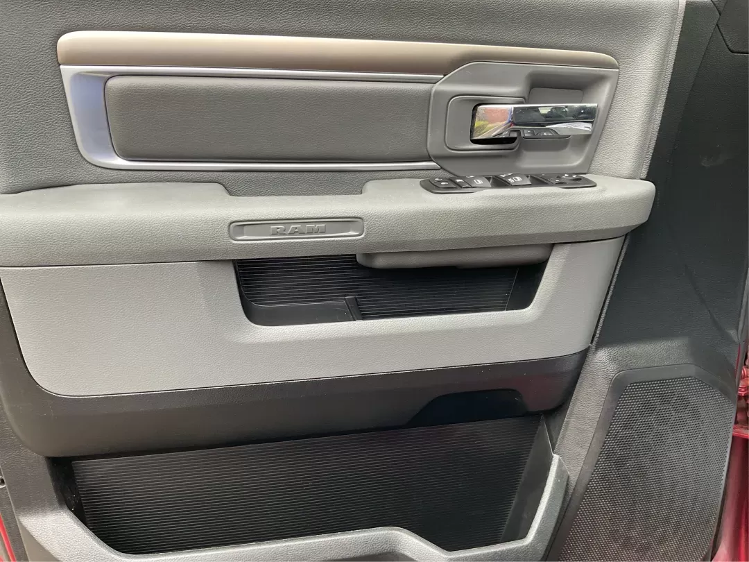2014 Ram 1500 Lone Star (1C6RR7LT9ES) with an Other engine, located at 1230 East Main St, Xenia, OH, 45385, (937) 908-9800, 39.688026, -83.910172 - 2014 Ram 1500 Lone Star - Photo#17