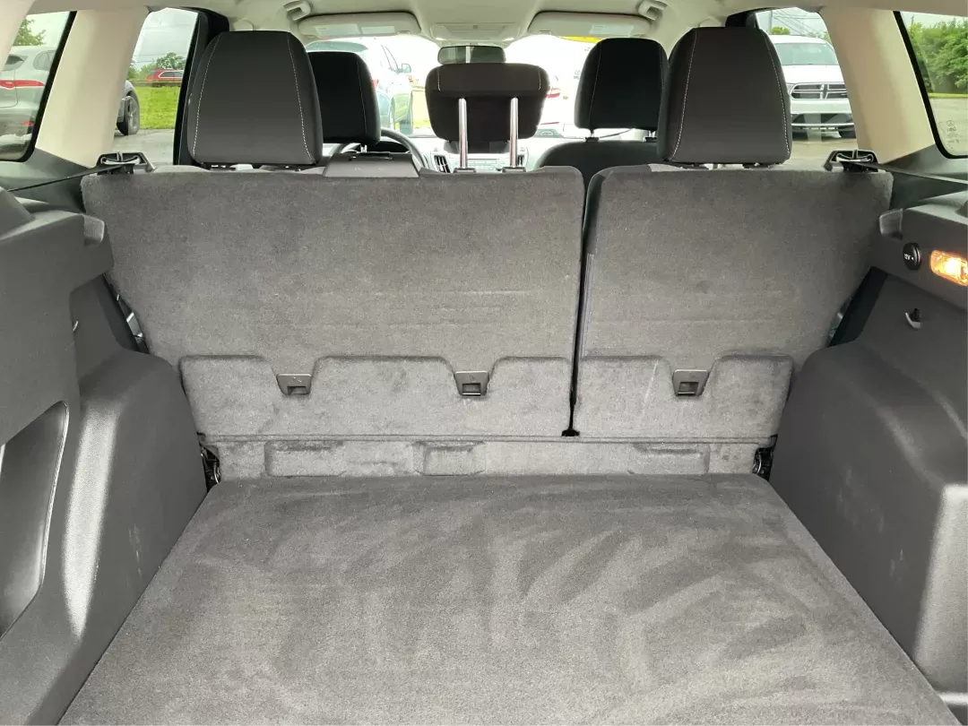 2017 Ford Escape SE (1FMCU9GD0HU) with an Other engine, located at 880 E. National Road, Vandalia, OH, 45377, (937) 908-9800, 39.891918, -84.183594 - Photo#11