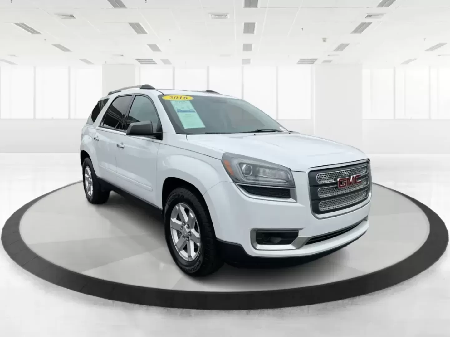 2016 GMC Acadia SLE-2 (1GKKRPKD7GJ) with an 3.6L V-6 gasoline direct injection engine, located at 8750 N County Rd 25A, Piqua, OH, 45356, (937) 908-9800, 40.164391, -84.232513 - 2016 GMC Acadia SLE-2 - Photo#0