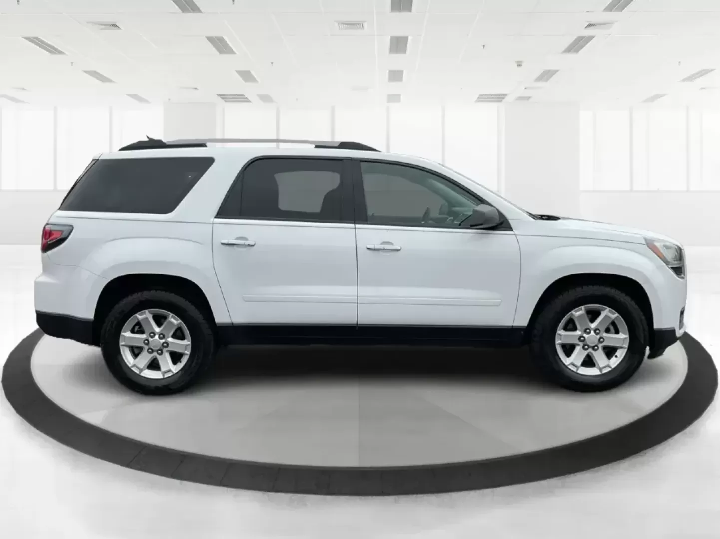 2016 GMC Acadia SLE-2 (1GKKRPKD7GJ) with an 3.6L V-6 gasoline direct injection engine, located at 8750 N County Rd 25A, Piqua, OH, 45356, (937) 908-9800, 40.164391, -84.232513 - 2016 GMC Acadia SLE-2 - Photo#1
