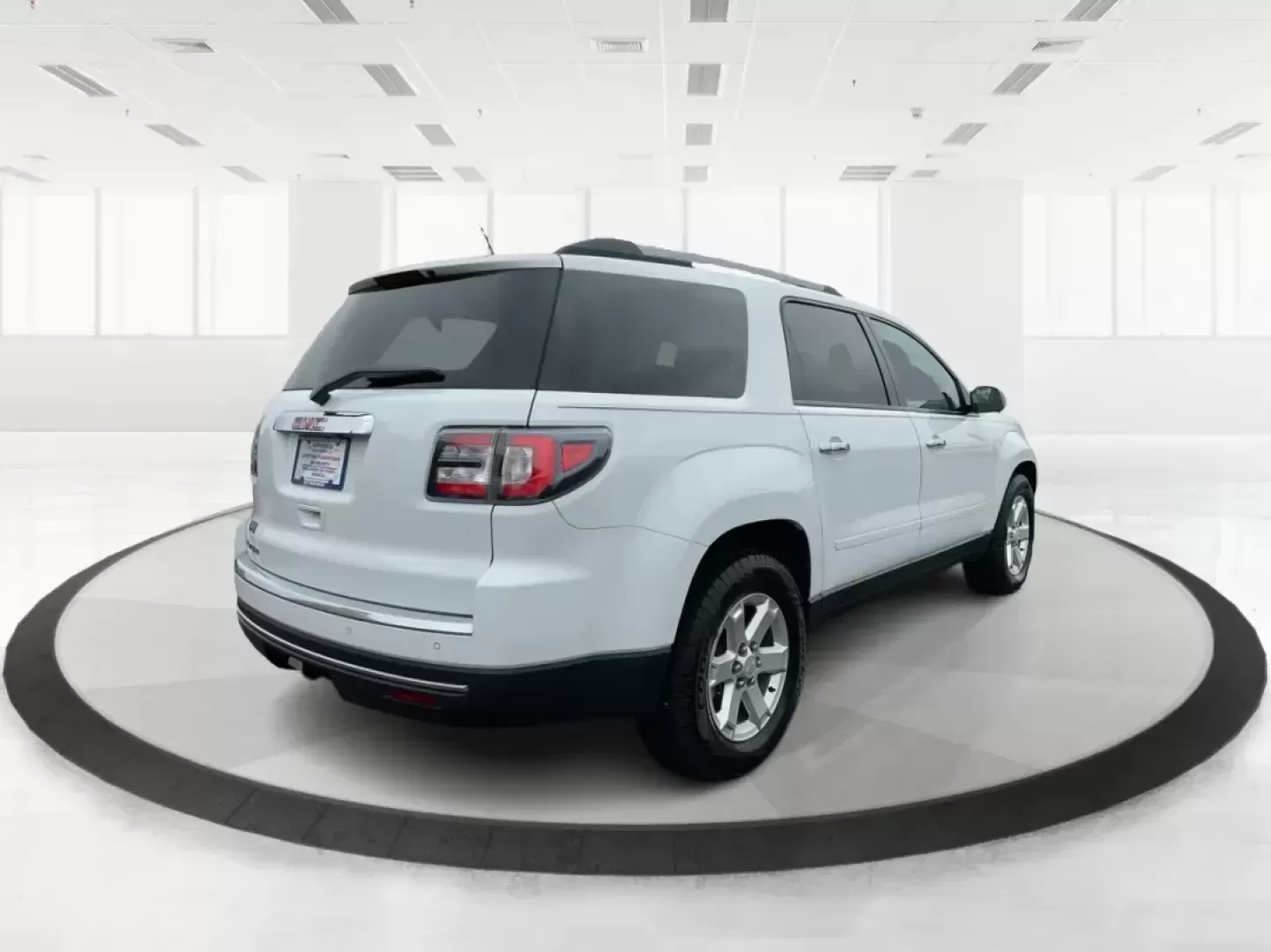 2016 GMC Acadia SLE-2 (1GKKRPKD7GJ) with an 3.6L V-6 gasoline direct injection engine, located at 8750 N County Rd 25A, Piqua, OH, 45356, (937) 908-9800, 40.164391, -84.232513 - 2016 GMC Acadia SLE-2 - Photo#2