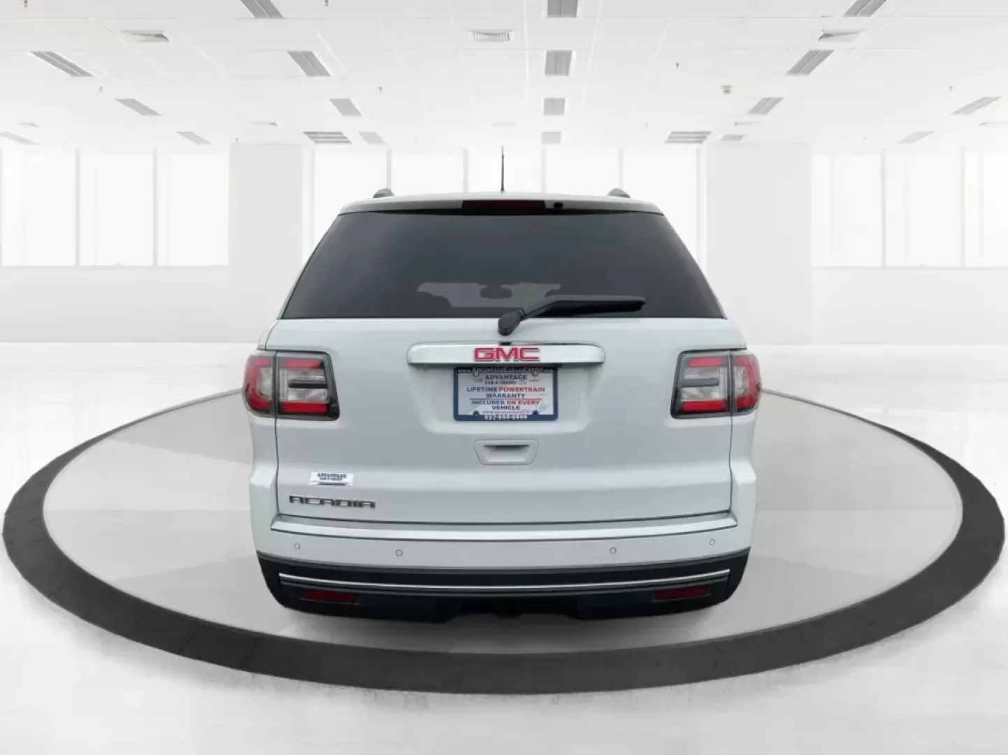 2016 GMC Acadia SLE-2 (1GKKRPKD7GJ) with an 3.6L V-6 gasoline direct injection engine, located at 8750 N County Rd 25A, Piqua, OH, 45356, (937) 908-9800, 40.164391, -84.232513 - 2016 GMC Acadia SLE-2 - Photo#3