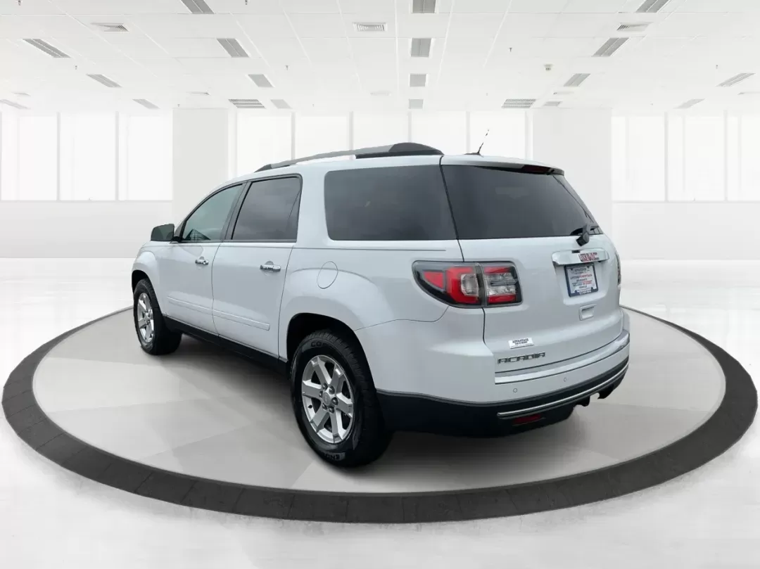 2016 GMC Acadia SLE-2 (1GKKRPKD7GJ) with an 3.6L V-6 gasoline direct injection engine, located at 8750 N County Rd 25A, Piqua, OH, 45356, (937) 908-9800, 40.164391, -84.232513 - 2016 GMC Acadia SLE-2 - Photo#4