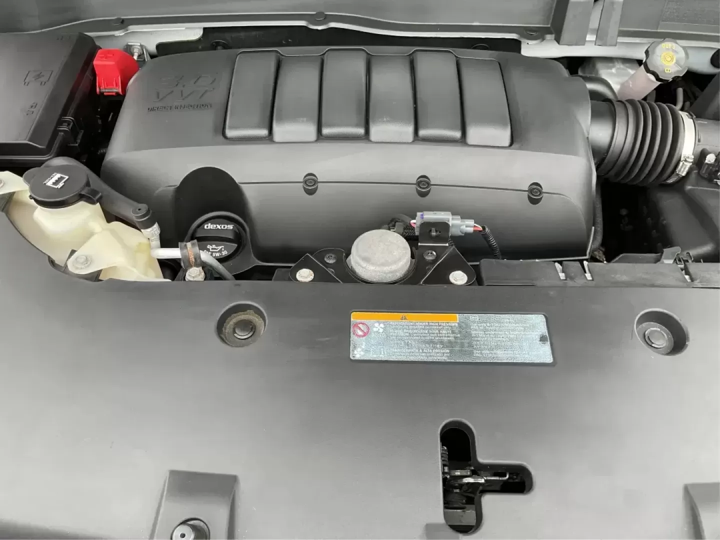 2016 GMC Acadia SLE-2 (1GKKRPKD7GJ) with an 3.6L V-6 gasoline direct injection engine, located at 8750 N County Rd 25A, Piqua, OH, 45356, (937) 908-9800, 40.164391, -84.232513 - 2016 GMC Acadia SLE-2 - Photo#10