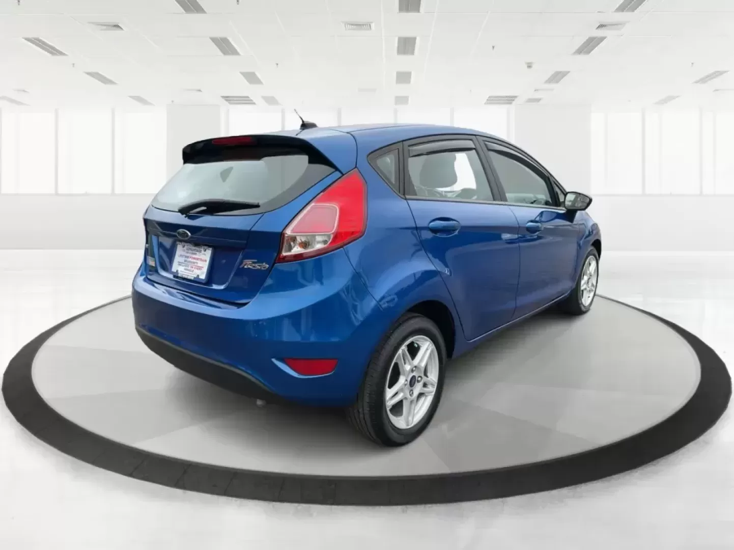 2018 Ford Fiesta SE (3FADP4EJ2JM) with an 1.6L I-4 DOHC engine, located at 8750 N County Rd 25A, Piqua, OH, 45356, (937) 908-9800, 40.164391, -84.232513 - Photo#2