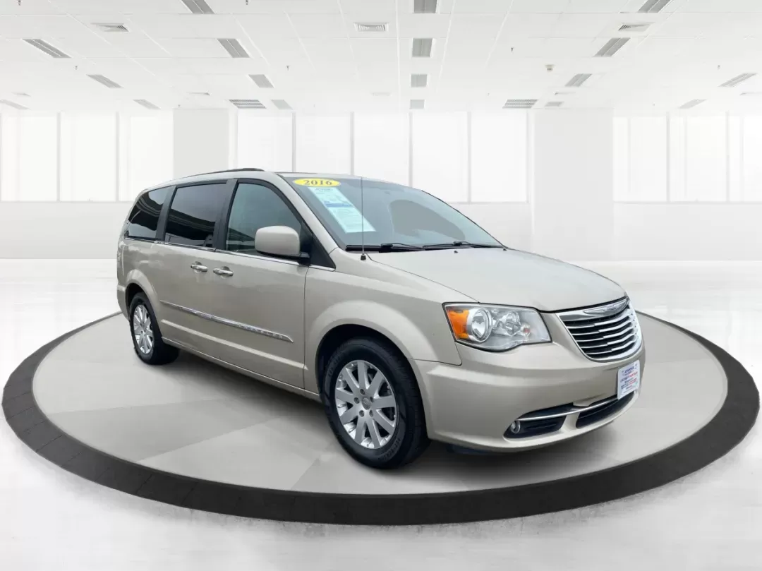 2016 Chrysler Town and Country Touring (2C4RC1BG8GR) with an Pentastar 3.6L V-6 DOHC engine, located at 880 E. National Road, Vandalia, OH, 45377, (937) 908-9800, 39.891918, -84.183594 - 2016 Chrysler Town and Country Touring - Photo#0