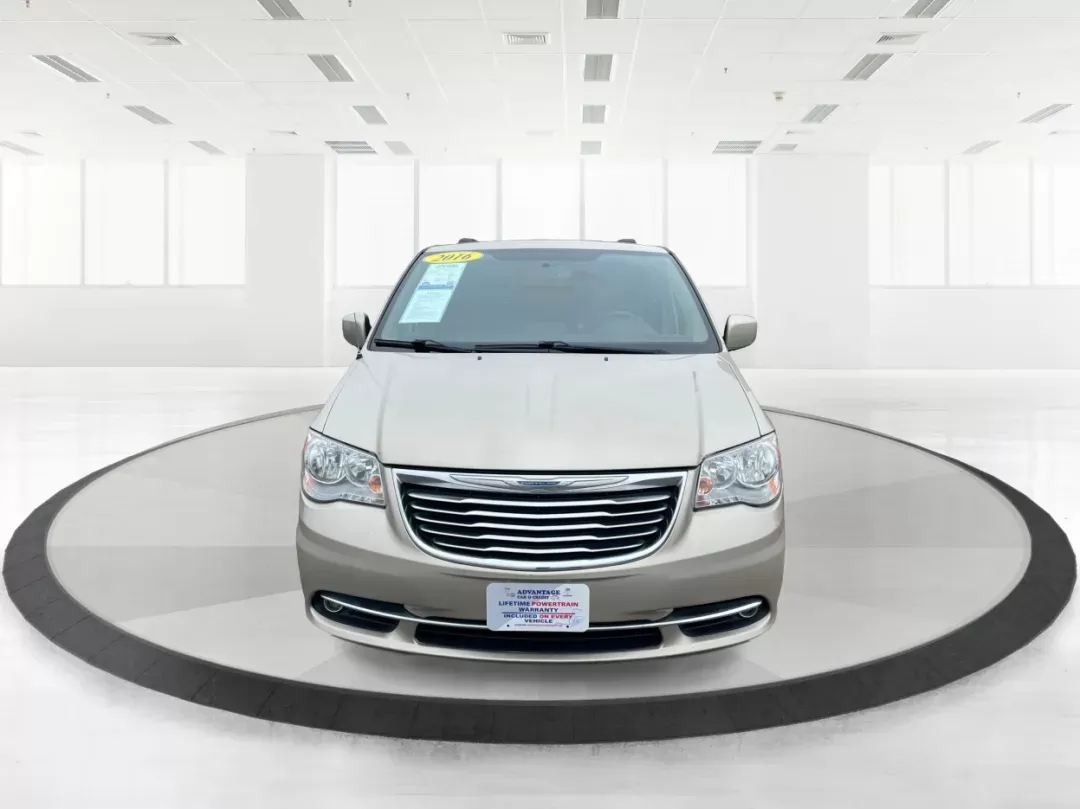2016 Chrysler Town and Country Touring (2C4RC1BG8GR) with an Pentastar 3.6L V-6 DOHC engine, located at 880 E. National Road, Vandalia, OH, 45377, (937) 908-9800, 39.891918, -84.183594 - 2016 Chrysler Town and Country Touring - Photo#6
