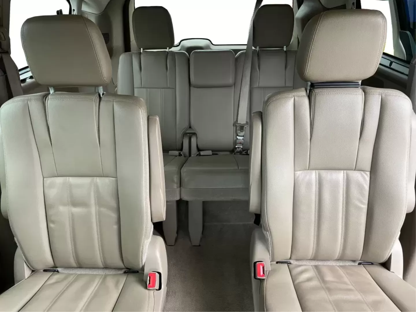 2016 Chrysler Town and Country Touring (2C4RC1BG8GR) with an Pentastar 3.6L V-6 DOHC engine, located at 880 E. National Road, Vandalia, OH, 45377, (937) 908-9800, 39.891918, -84.183594 - Photo#13