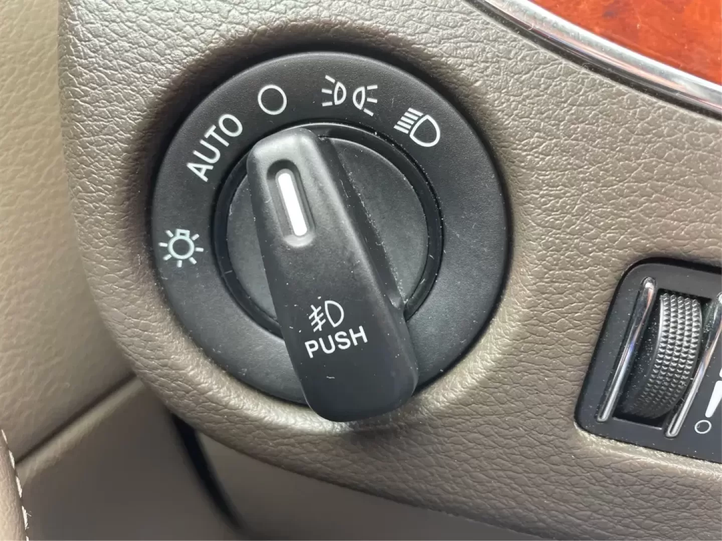 2016 Chrysler Town and Country Touring (2C4RC1BG8GR) with an Pentastar 3.6L V-6 DOHC engine, located at 880 E. National Road, Vandalia, OH, 45377, (937) 908-9800, 39.891918, -84.183594 - Photo#16