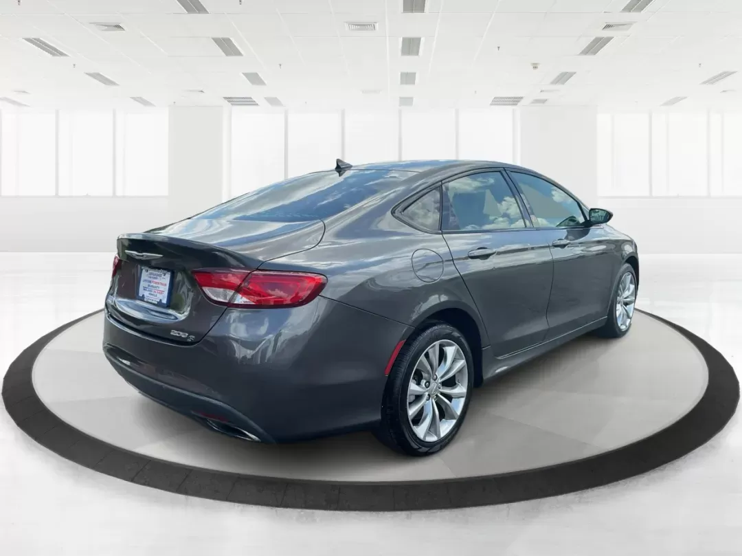 2015 Chrysler 200 S (1C3CCCBB2FN) with an Other engine, located at 880 E. National Road, Vandalia, OH, 45377, (937) 908-9800, 39.891918, -84.183594 - Photo#2