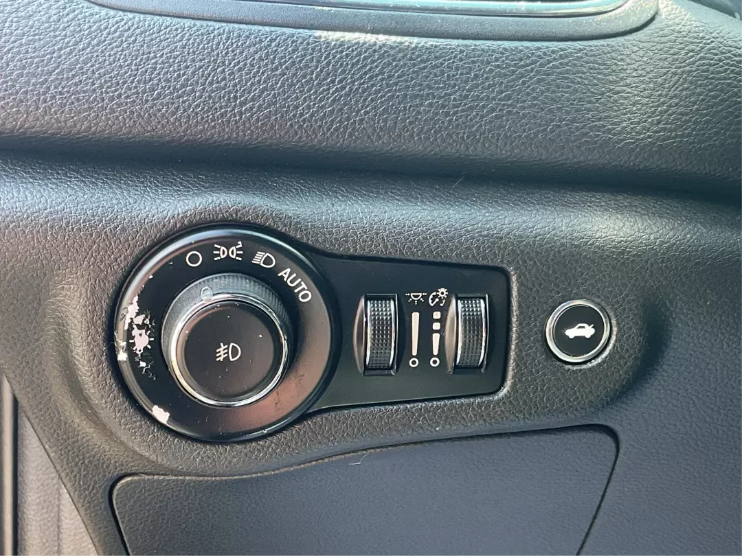 2015 Chrysler 200 S (1C3CCCBB2FN) with an Other engine, located at 880 E. National Road, Vandalia, OH, 45377, (937) 908-9800, 39.891918, -84.183594 - Photo#16