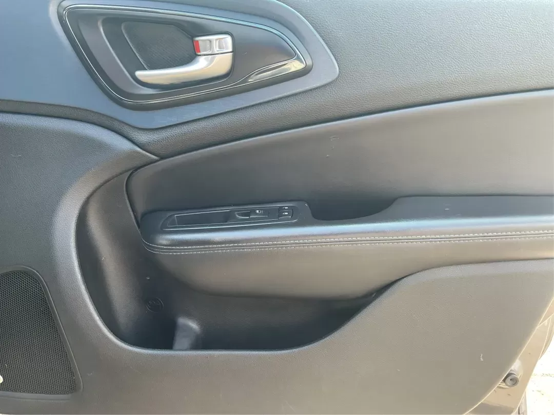 2015 Chrysler 200 S (1C3CCCBB2FN) with an Other engine, located at 880 E. National Road, Vandalia, OH, 45377, (937) 908-9800, 39.891918, -84.183594 - Photo#19