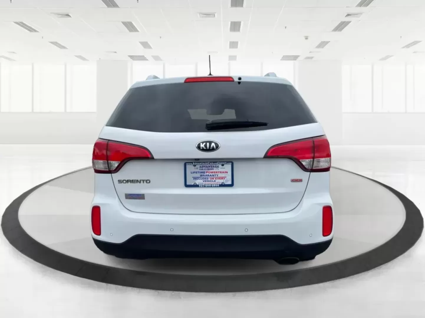 2015 Kia Sorento LX (5XYKT4A61FG) with an 2.4L I-4 gasoline direct injection engine, located at 8750 N County Rd 25A, Piqua, OH, 45356, (937) 908-9800, 40.164391, -84.232513 - Photo#3